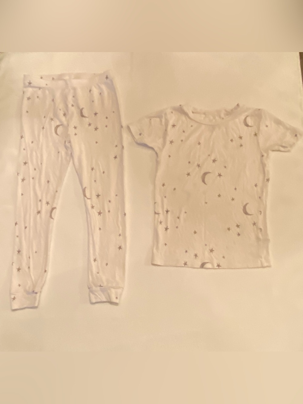 Carter's White Moon & Star Short Sleeve Pajama Set 3T Unisex, EUC
